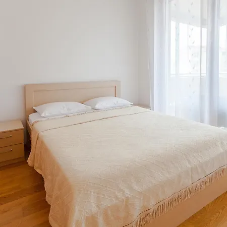 Maramada 1 I 4 *