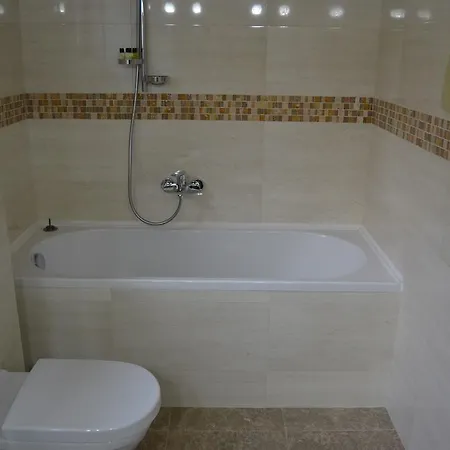 Maramada 1 I 4 *