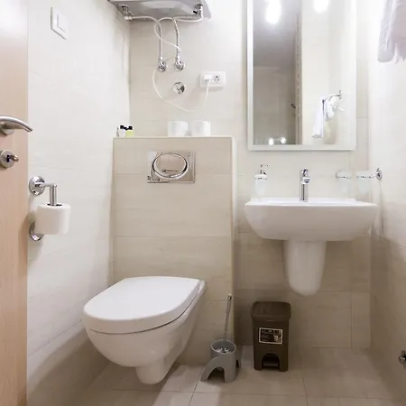 Maramada 1 I 4 * بودغوريتْسا