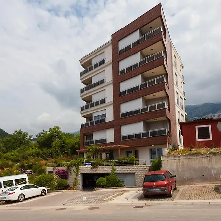 Maramada 1 I 4 *